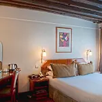 Opera Richepanse Hotel
